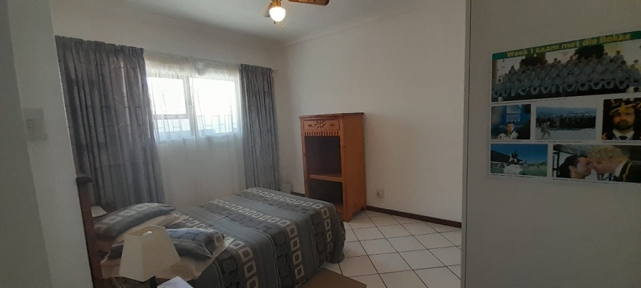 To Let 2 Bedroom Property for Rent in Wavecrest Eastern Cape